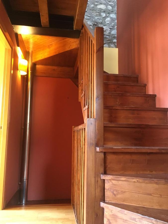 فيلا Casa De Poble Acollidora,Amb Llar De Foc, بورغ مدام المظهر الخارجي الصورة